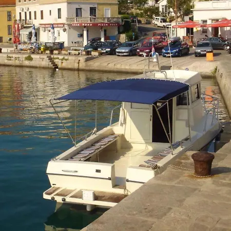 In - Insel Krk 13424 * Šilo