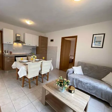 Apartment In Silo/Insel Krk 13424 Silo (Krk)
