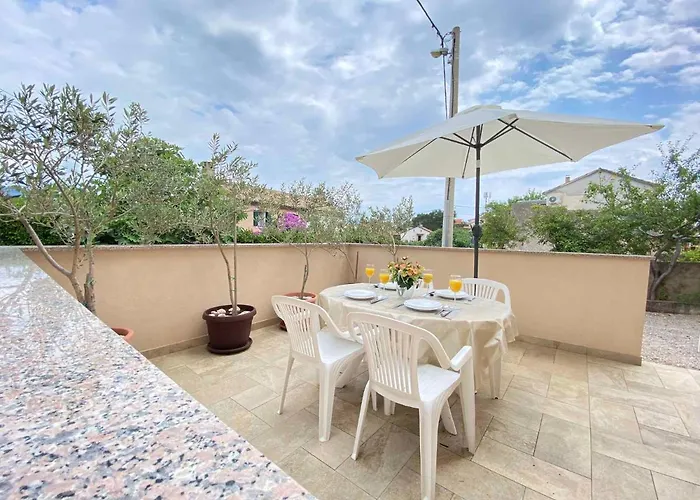 Apartment In Silo - Insel Krk 13424